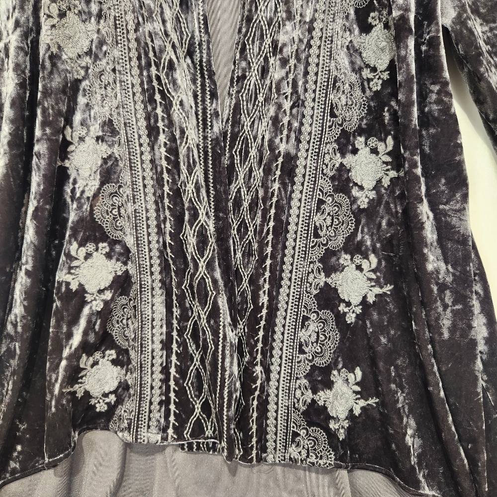 Andree by Unit Elegant Velvet Embroidered Gray Jacket Size M - Picture 4 of 9
